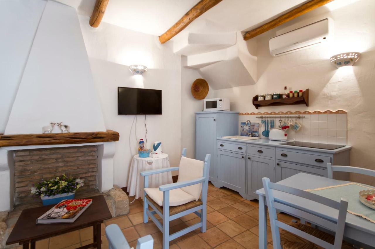 Antiche Case In Pietra Baunei Extérieur photo