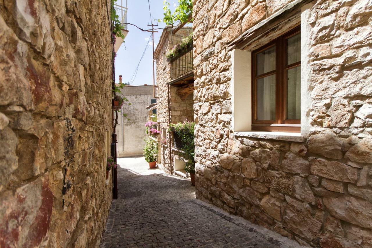Antiche Case In Pietra Baunei Extérieur photo
